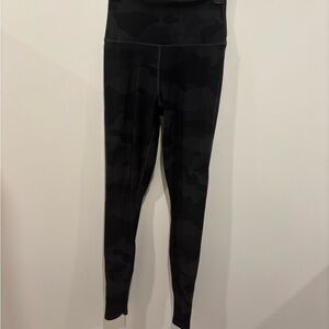 ALO Yoga Dark Camouflage Leggings